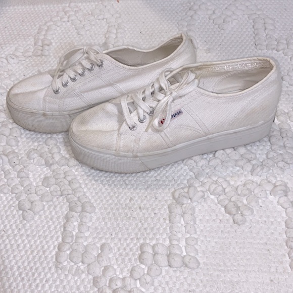 White platform sneakers - Picture 2 of 3